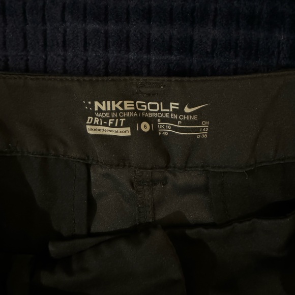 Black Nike Golf Shorts - Picture 4 of 4